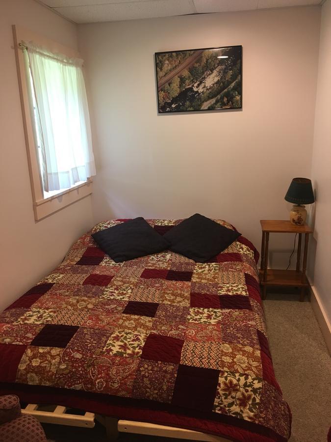 Hawk Mountain Lodge Charlemont Екстер'єр фото