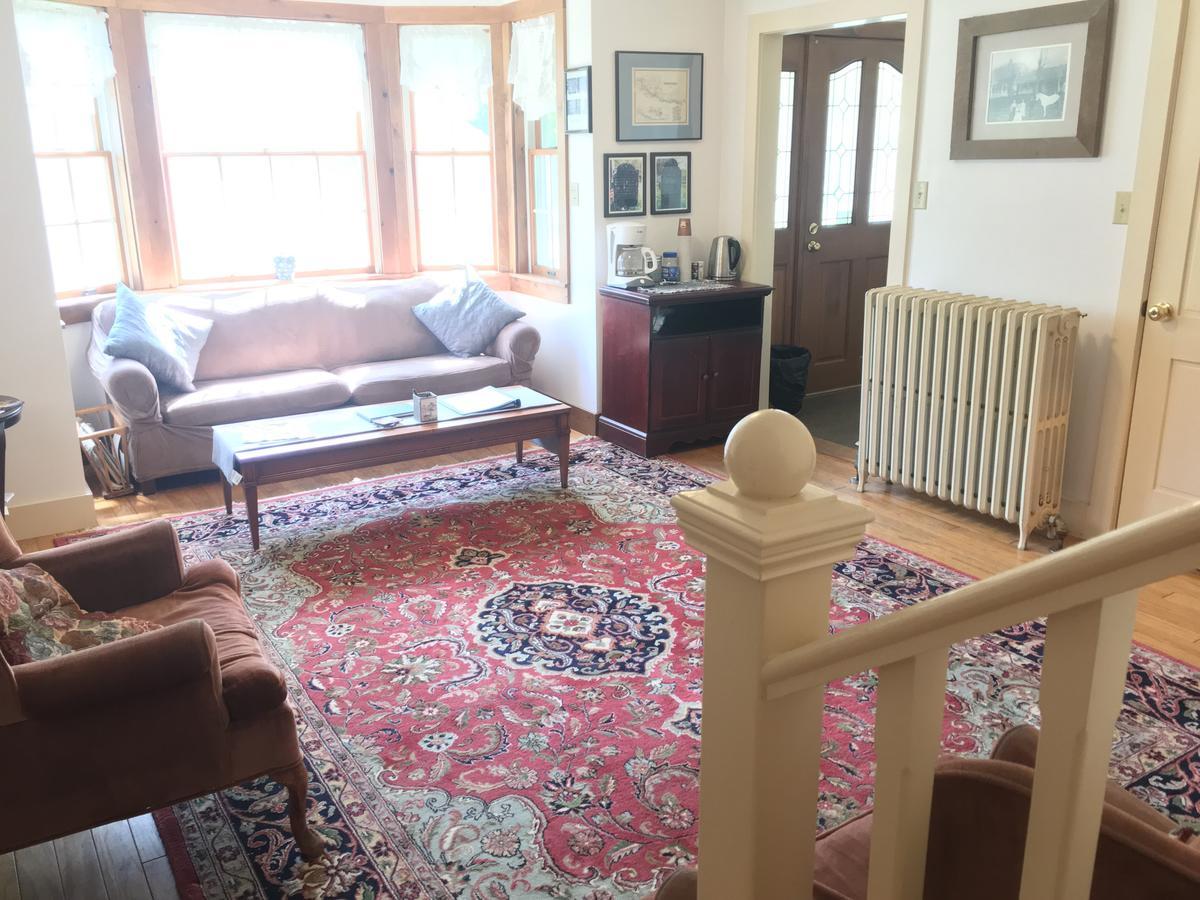 Hawk Mountain Lodge Charlemont Екстер'єр фото